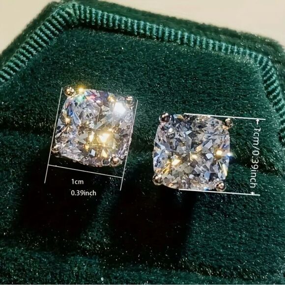 🔷 CZ Diamond solitaire earrings 🔷 - Picture 2 of 4